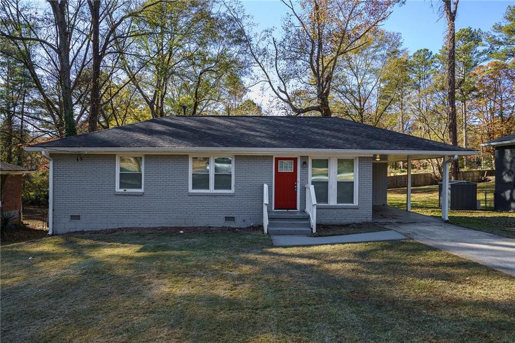 3 bedroom, 1 bathroom single family residence sold at 2895 HORSE SHOE Drive, Atlanta, GA 30316