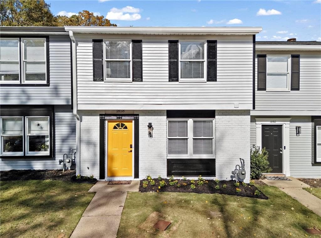 2 bedroom, 3 bathroom townhouse for rent at 1858 Shenandoah Valley Lane, Smyrna, GA 30080 for $3,850 a month