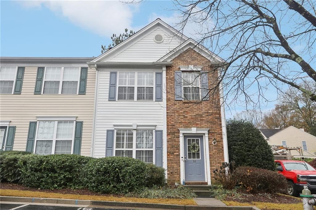 2 bedroom, 3 bathroom, 1,218 sq ft townhouse sold at 10900 Wittenridge Drive I6, Alpharetta, GA 30022