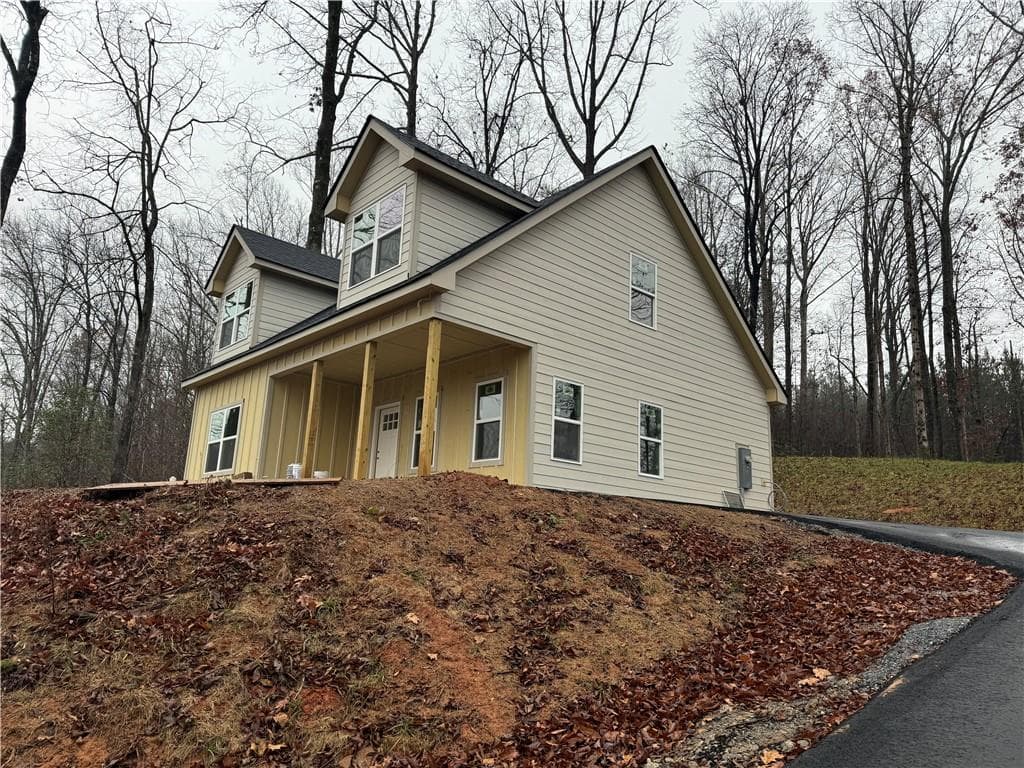 3 bedroom, 3 bathroom single family residence sold at 440 Gold Ridge Road, Dahlonega, GA 30533