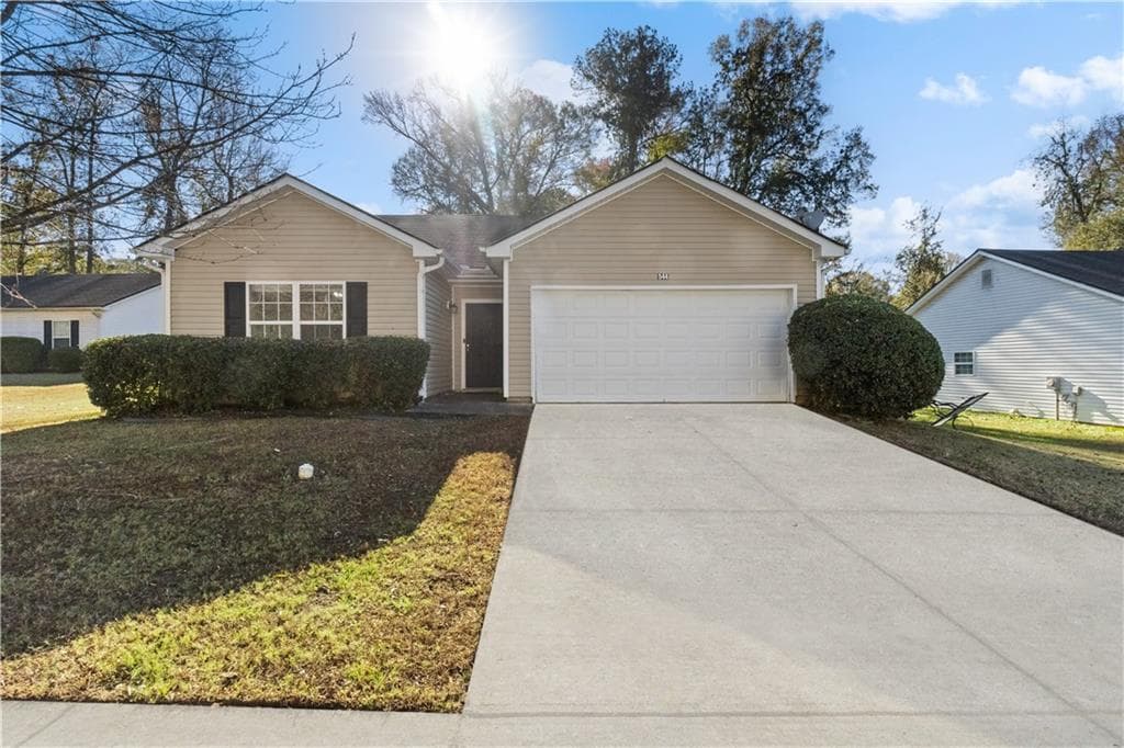 3 bedroom, 2 bathroom single family residence sold at 544 Bridgeport Place, Monroe, GA 30655