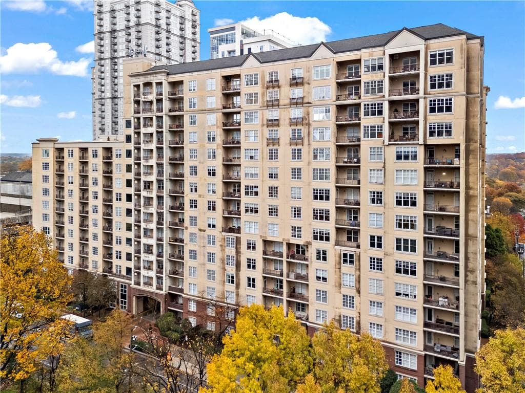 2 bedroom, 1 bathroom, 1,008 sq ft condominium sold at 1101 Juniper Street 301, Atlanta, GA 30309