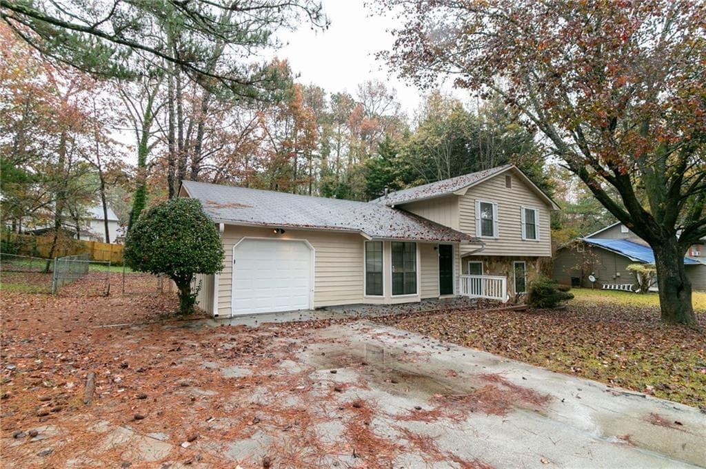 4 bedroom, 3 bathroom, 1,732 sq ft single family residence sold at 5734 Dorian Court, Lithonia, GA 30058
