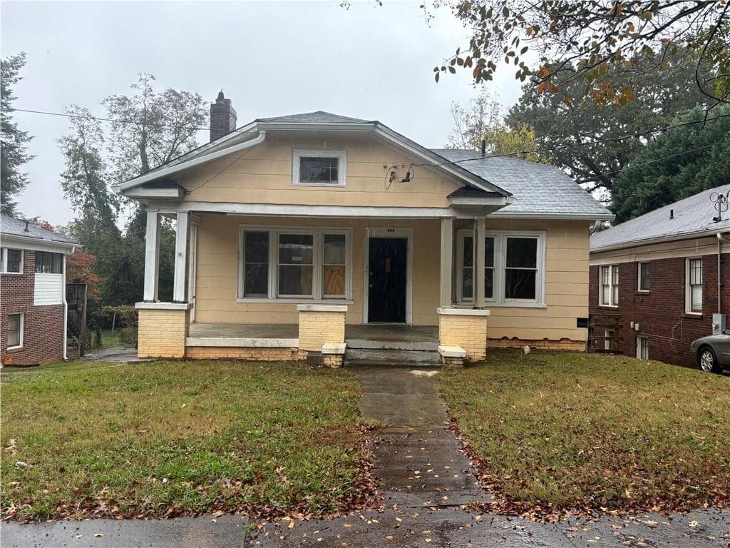 2 bedroom, 1 bathroom, 1,116 sq ft single family residence sold at 994 Katherwood Drive, Atlanta, GA 30310