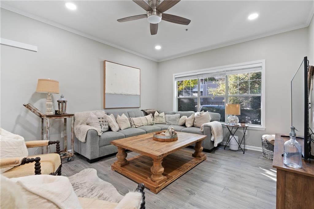 2 bedroom, 2 bathroom, 1,392 sq ft condominium sold at 2700 Pine Tree Road 1019, Atlanta, GA 30324