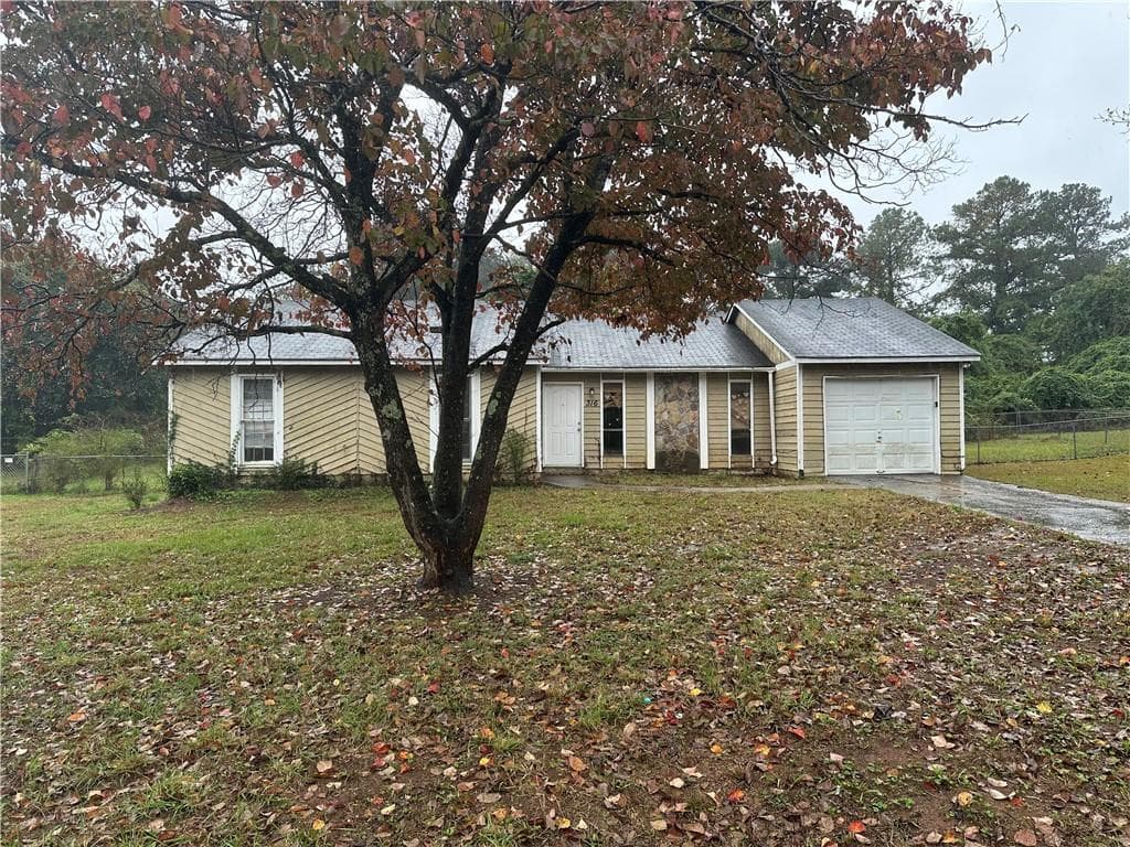 3 bedroom, 2 bathroom, 1,472 sq ft single family residence sold at 316 River Chase Drive, Jonesboro, GA 30238