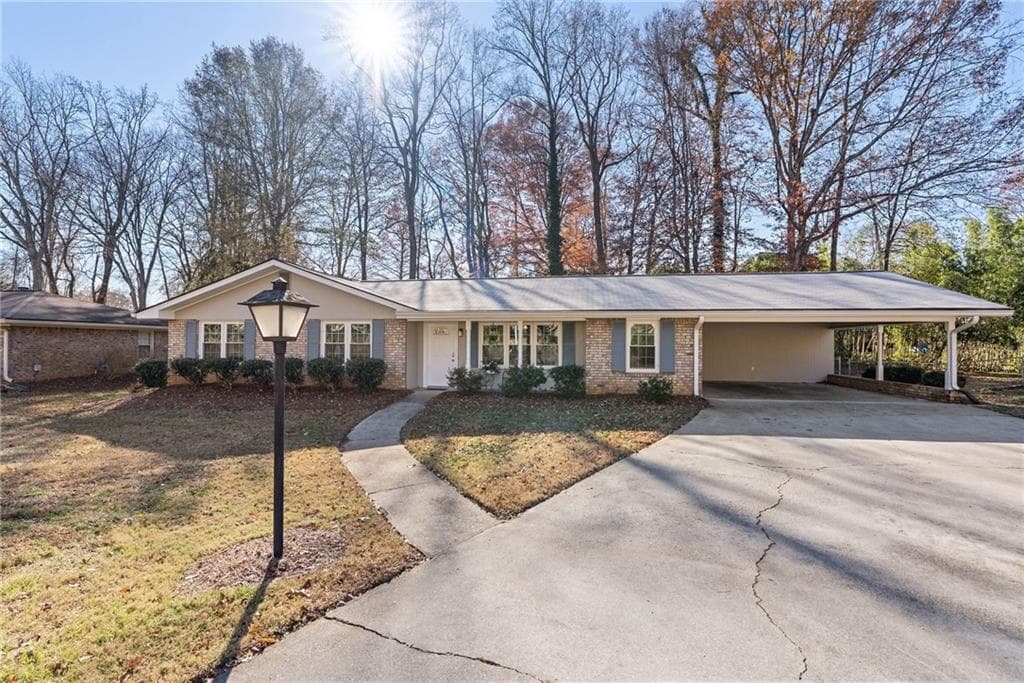 3 bedroom, 2 bathroom, 1,586 sq ft single family residence sold at 11160 Crosshaven Drive, Roswell, GA 30075