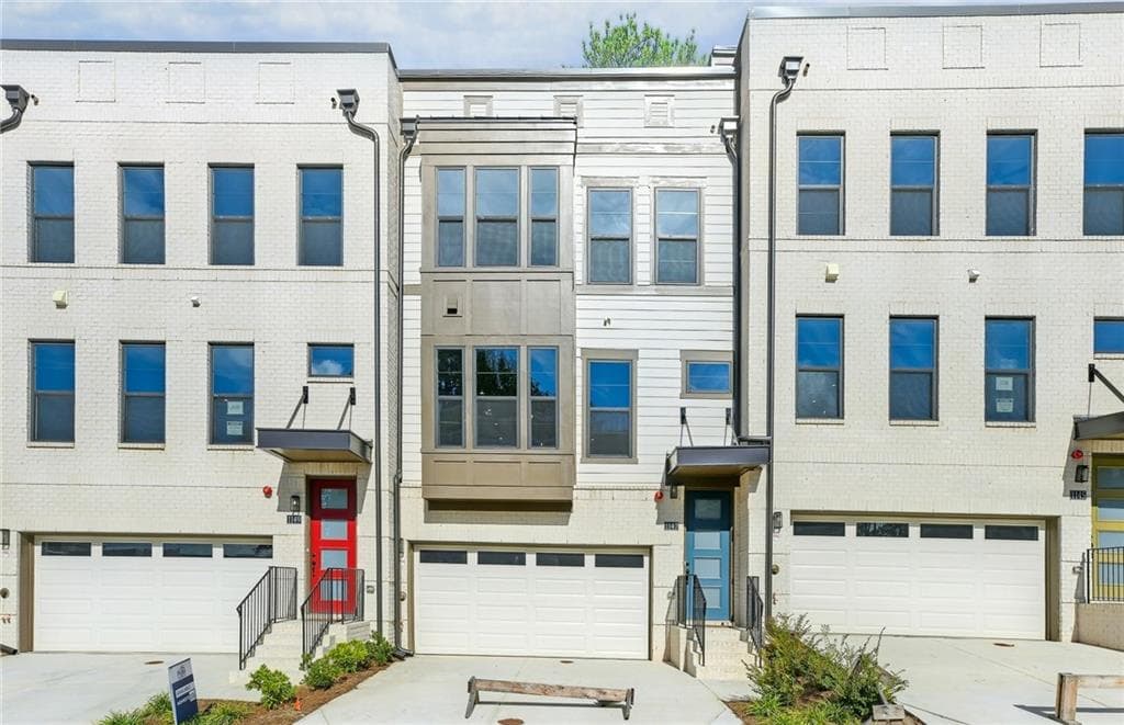 3 bedroom, 5 bathroom, 2,890 sq ft townhouse sold at 1147 Rivard Circle, Atlanta, GA 30318