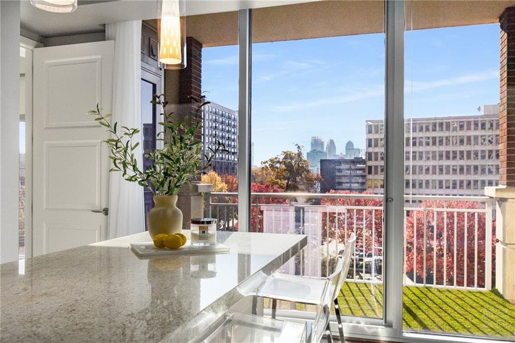 3 bedroom, 3 bathroom, 1,834 sq ft condominium sold at 1820 Peachtree Street 410, Atlanta, GA 30309