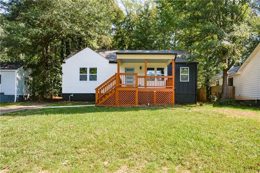 3 bedroom, 2 bathroom, 1,590 sq ft single family residence sold at 1700 Hadlock Street, Atlanta, GA 30311