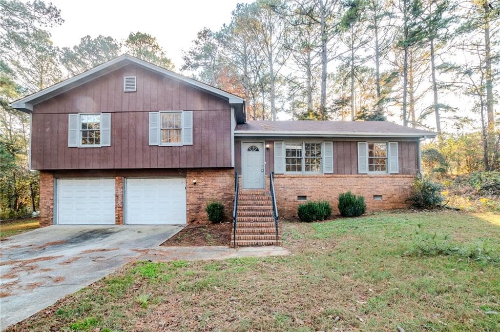3 bedroom, 2 bathroom, 1,400 sq ft single family residence sold at 3955 Huddersfield Drive, Snellville, GA 30039