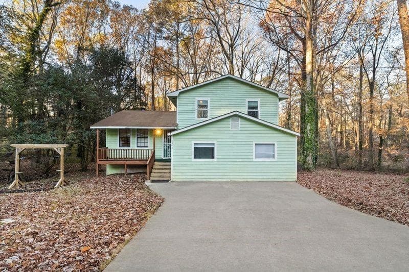 5 bedroom, 3 bathroom single family residence sold at 5406 Megan Road, Stone Mountain, GA 30088