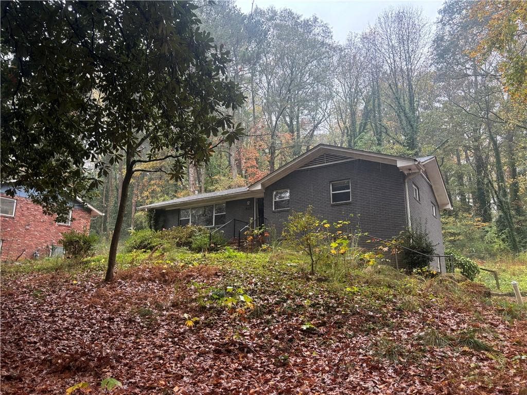 3 bedroom, 3 bathroom, 1,319 sq ft single family residence sold at 2277 Maxwell Drive, Atlanta, GA 30311