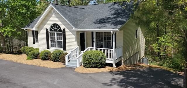 5 bedroom, 3 bathroom single family residence sold at 216 Cedar Springs Lane, Dahlonega, GA 30533