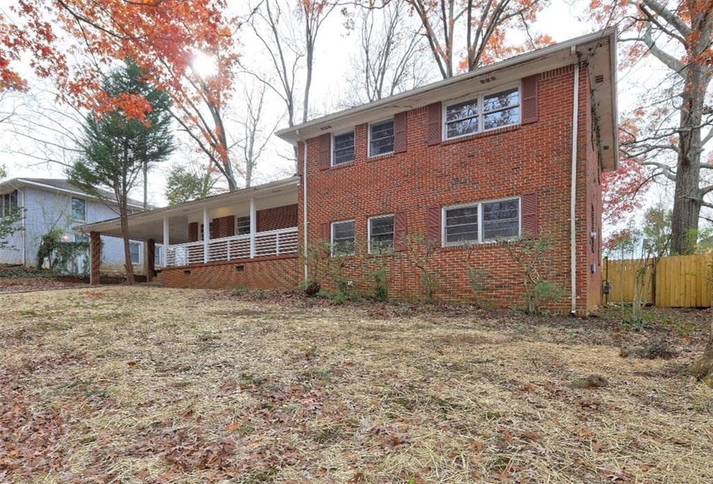 4 bedroom, 3 bathroom single family residence sold at 2371 Oakridge Court, Decatur, GA 30032