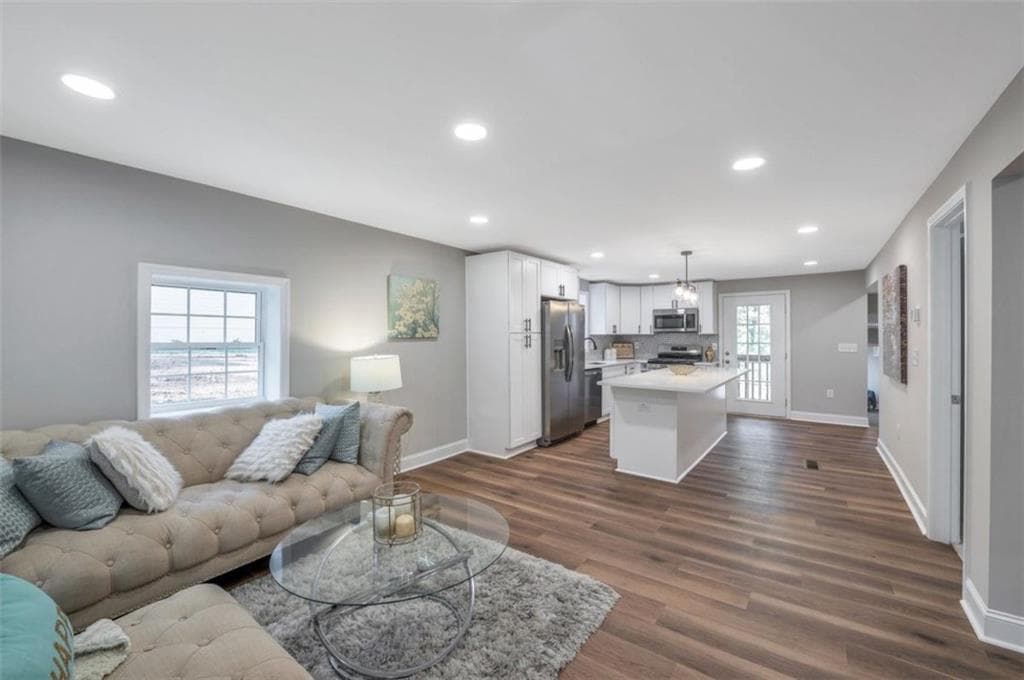 3 bedroom, 2 bathroom single family residence sold at 3226 Altacrest Drive, Scottdale, GA 30079