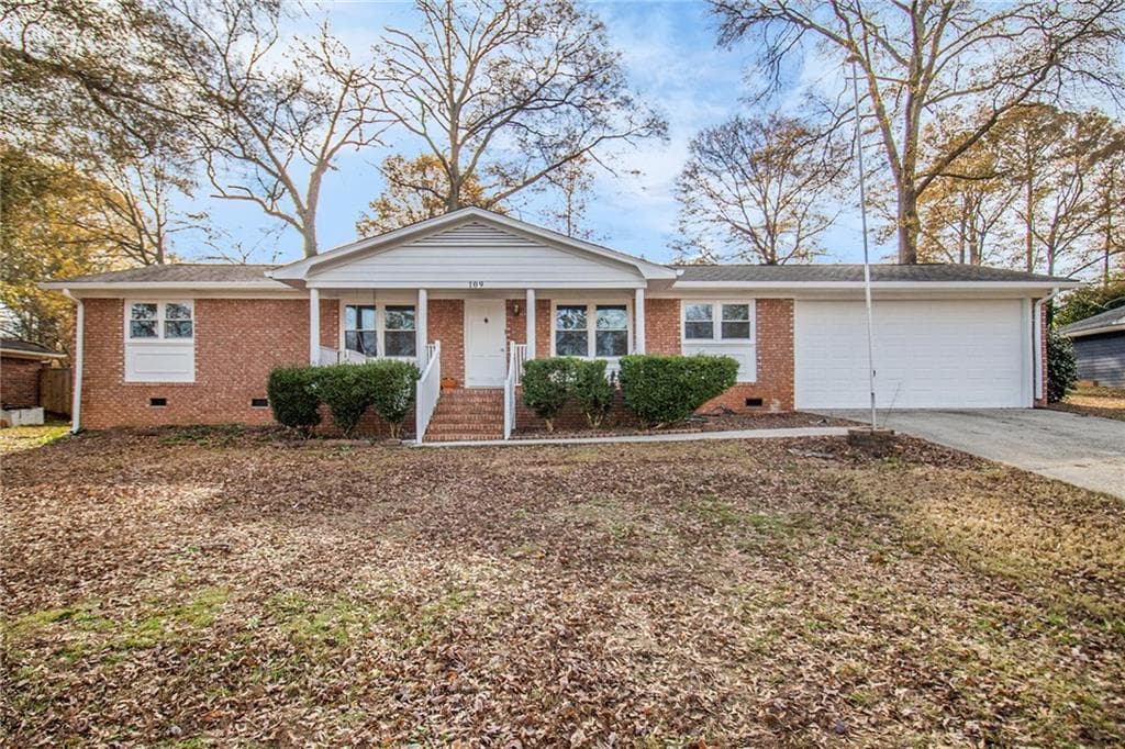 3 bedroom, 2 bathroom single family residence sold at 109 Robinhood Drive, Newnan, GA 30263