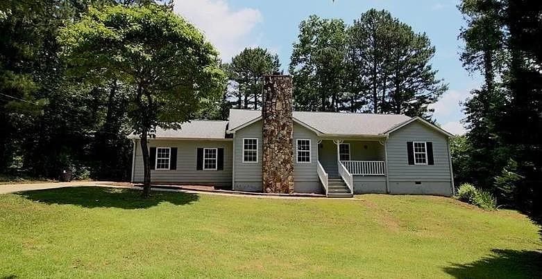 3 bedroom, 3 bathroom, 1,788 sq ft single family residence sold at 100 Mays Landing Road, Stockbridge, GA 30281