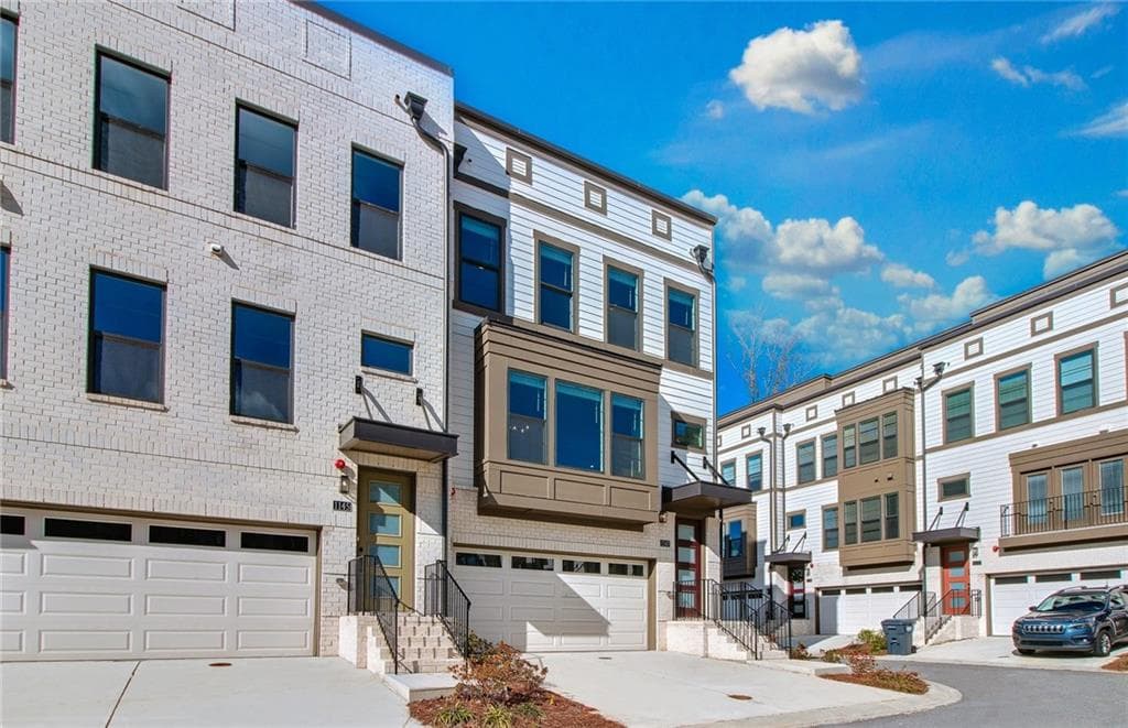 3 bedroom, 5 bathroom, 2,890 sq ft townhouse sold at 1143 Rivard Circle, Atlanta, GA 30318