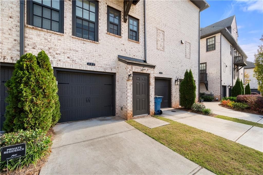 1 bedroom, 2 bathroom, 1,018 sq ft condominium sold at 232 Britten Pass, Alpharetta, GA 30009