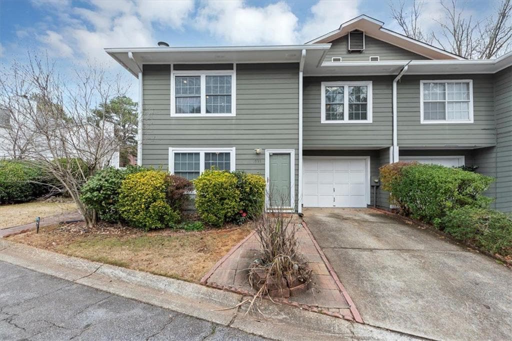 2 bedroom, 3 bathroom condominium sold at 1037 MANSFIELD Court, Norcross, GA 30093