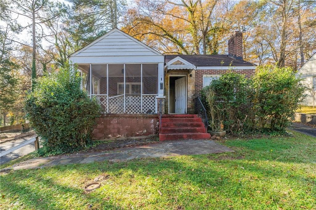 2 bedroom, 2 bathroom, 1,369 sq ft single family residence sold at 1550 Mayflower Avenue, Atlanta, GA 30311