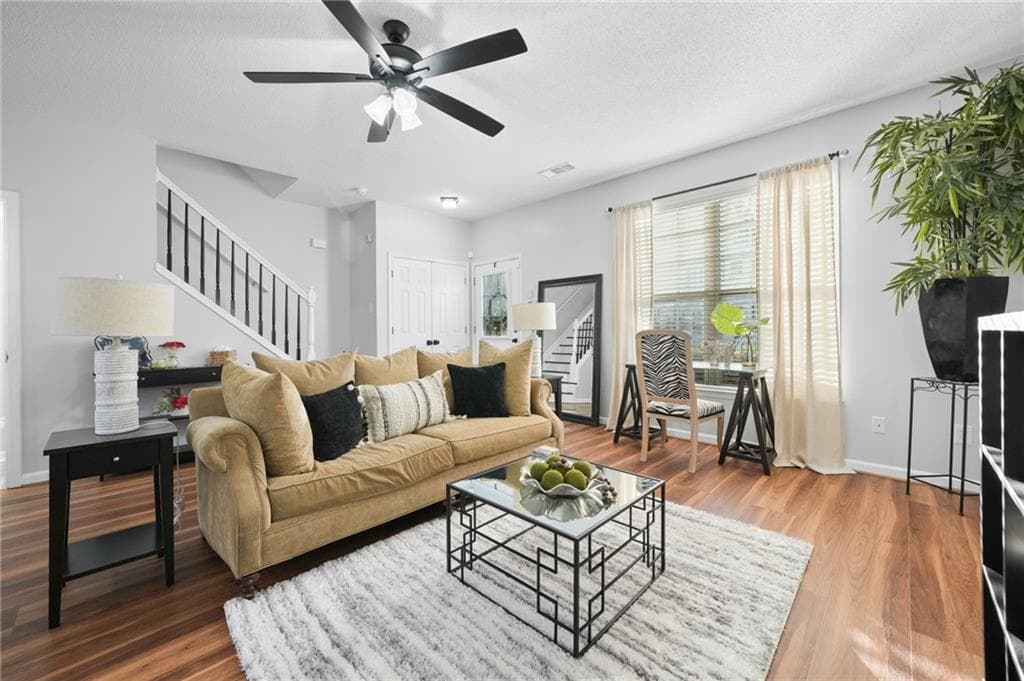 3 bedroom, 3 bathroom, 1,370 sq ft townhouse sold at 10900 Wittenridge Drive D10, Alpharetta, GA 30022