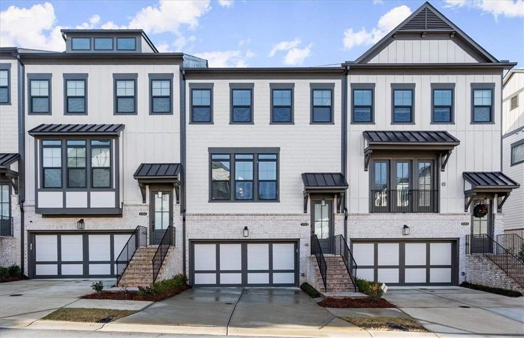 3 bedroom, 4 bathroom, 3,282 sq ft townhouse sold at 1153 Provence Lane, Decatur, GA 30033
