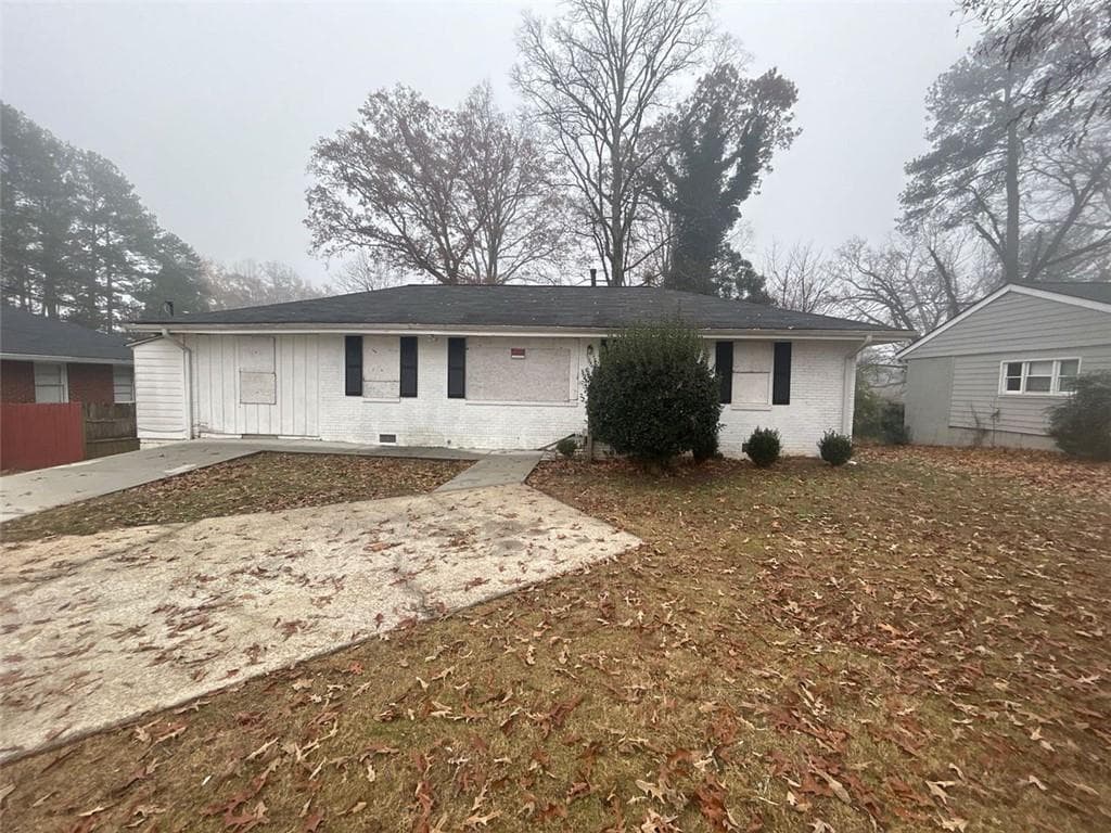 4 bedroom, 2 bathroom, 1,352 sq ft single family residence sold at 4887 GLENWOOD Road, Decatur, GA 30035