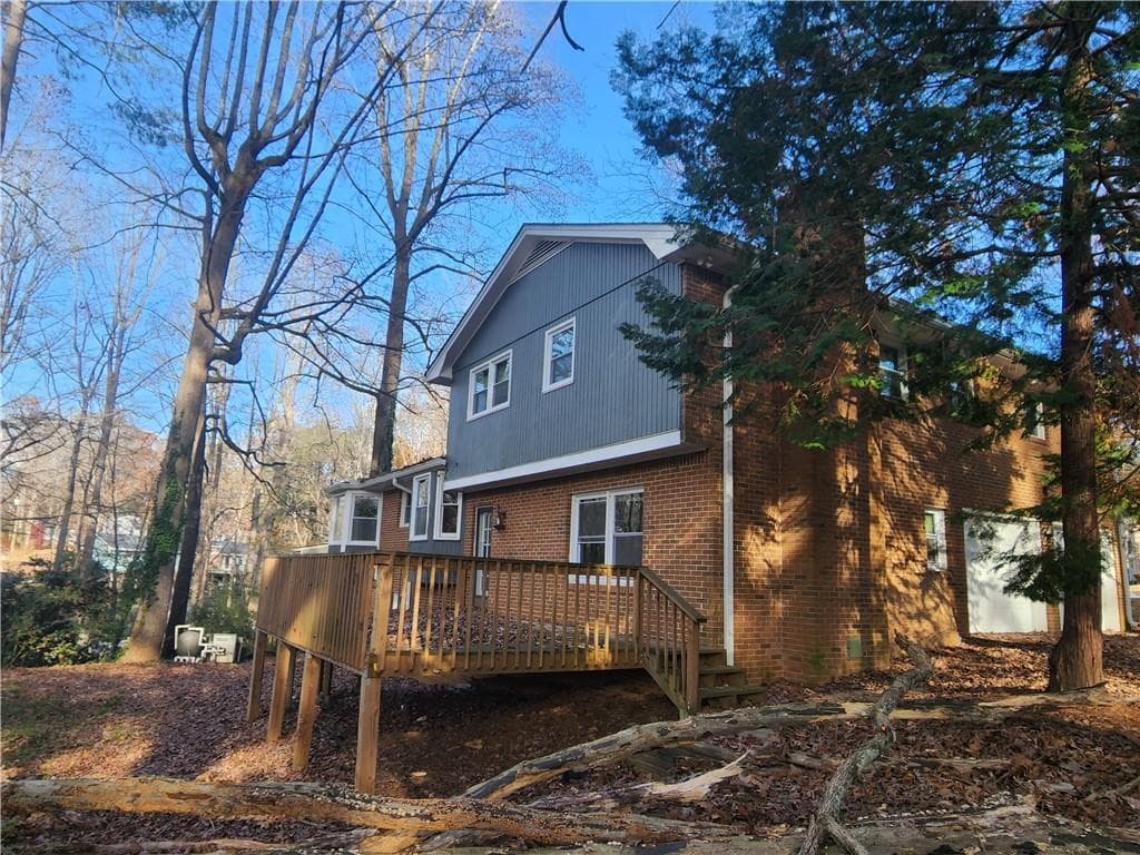 5 bedroom, 4 bathroom single family residence sold at 3715 Sweet Briar Court, Conyers, GA 30094