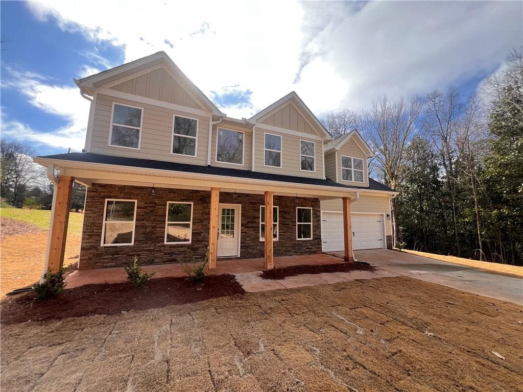 4 bedroom, 3 bathroom single family residence sold at 272 Cherry Street, Cornelia, GA 30531