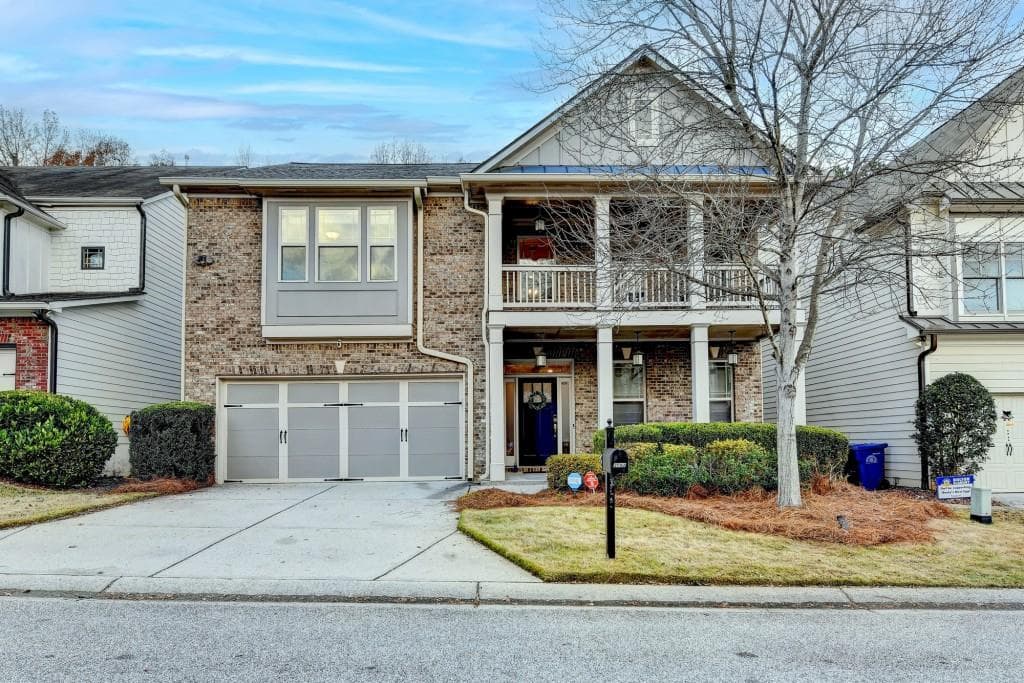 4 bedroom, 3 bathroom, 3,080 sq ft single family residence sold at 2092 Old Georgian Terrace, Atlanta, GA 30318