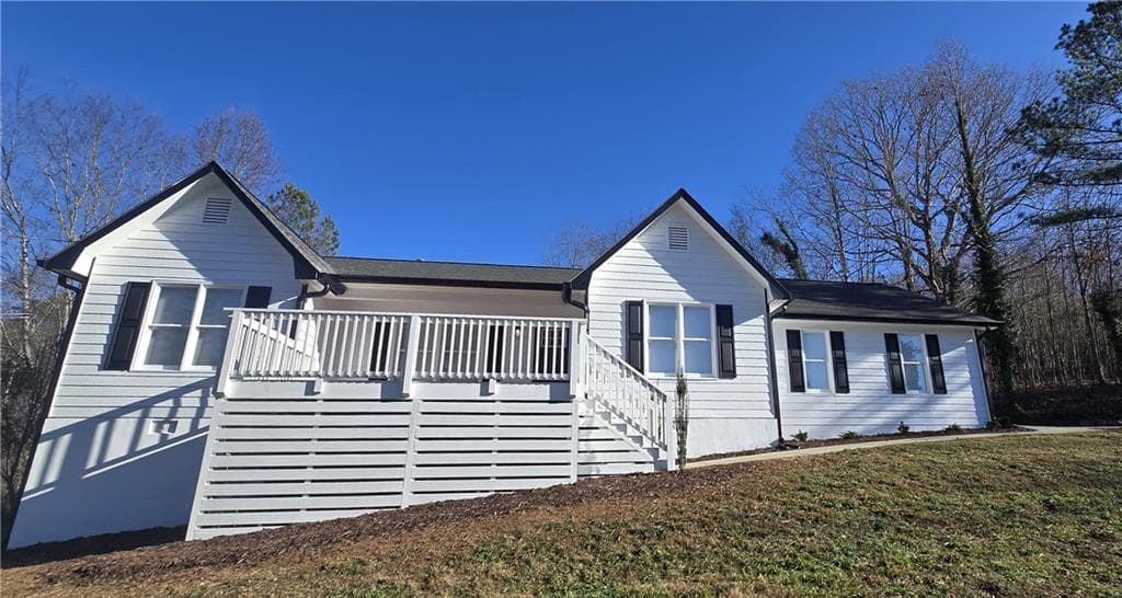 3 bedroom, 2 bathroom, 1,396 sq ft single family residence sold at 4018 Summit, Gainesville, GA 30506