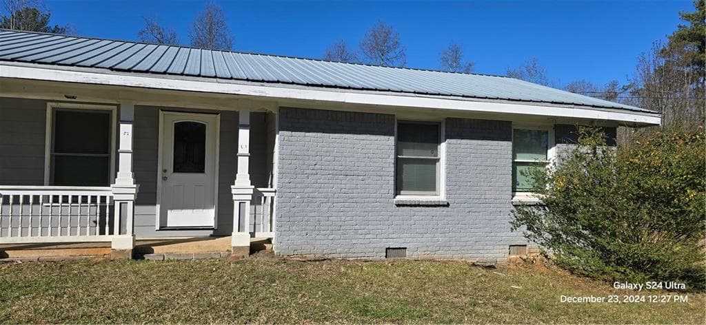3 bedroom, 2 bathroom single family residence sold at 2124 Lake Rockaway Road, Conyers, GA 30012
