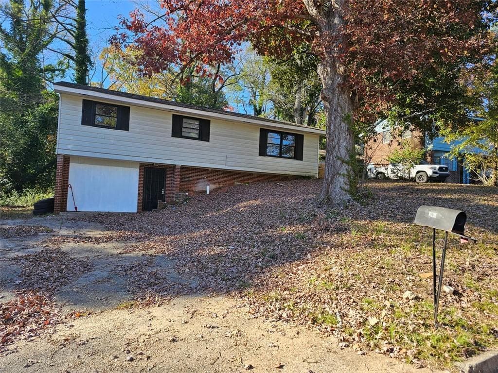 3 bedroom, 1 bathroom, 1,075 sq ft single family residence sold at 3181 PENNINGTON Circle, Atlanta, GA 30354