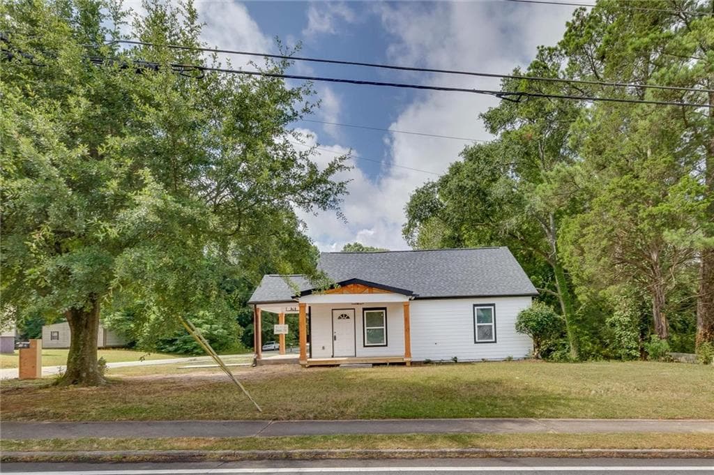 3 bedroom, 2 bathroom, 896 sq ft single family residence sold at 1183 Highway 138, Jonesboro, GA 30236