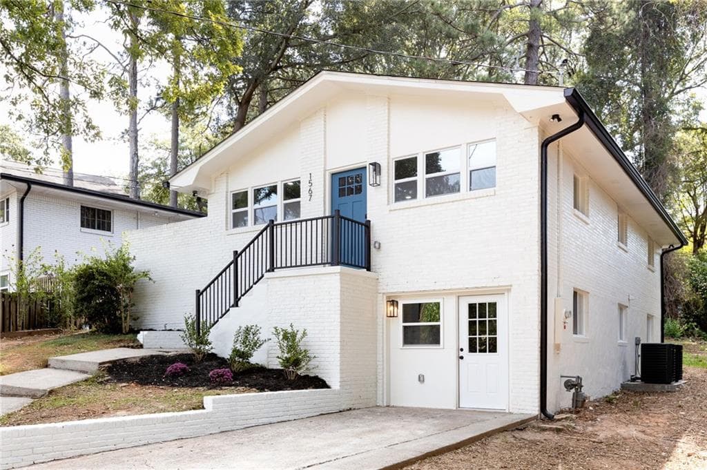 4 bedroom, 3 bathroom single family residence sold at 1567 Paxon Street, Atlanta, GA 30317