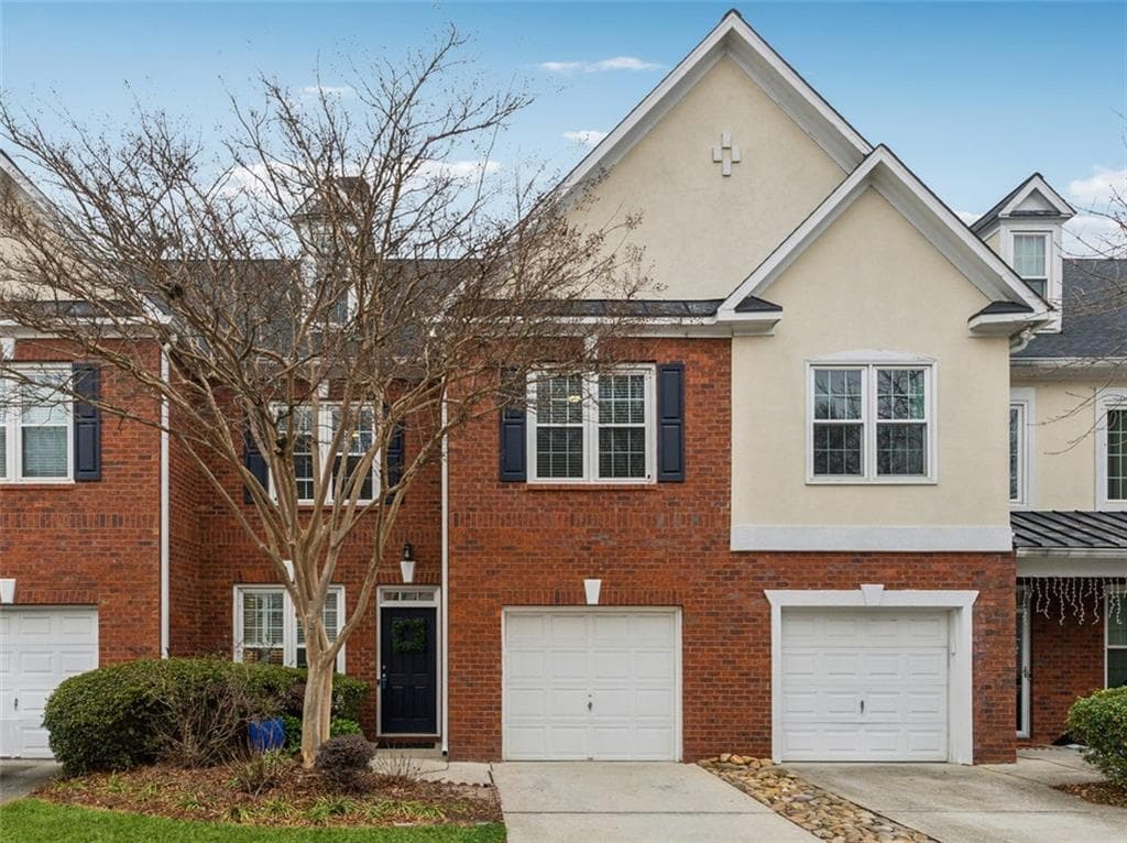 4 bedroom, 4 bathroom, 2,275 sq ft townhouse sold at 2556 LONGCOURT Circle 4, Atlanta, GA 30339