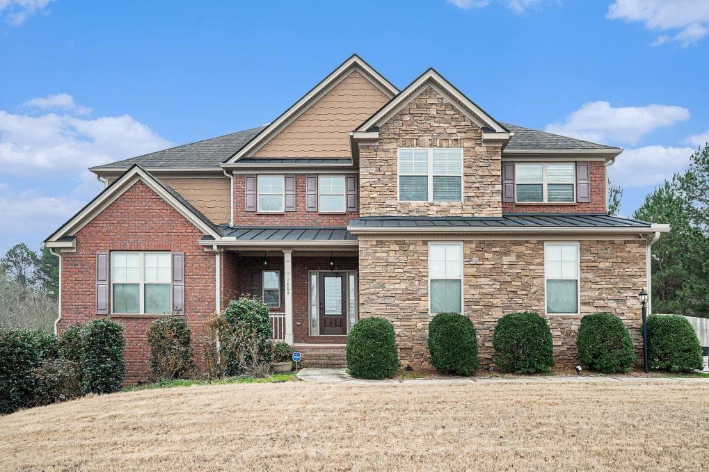 5 bedroom, 6 bathroom, 4,139 sq ft single family residence sold at 1609 Richmond Meadow Court, Loganville, GA 30052