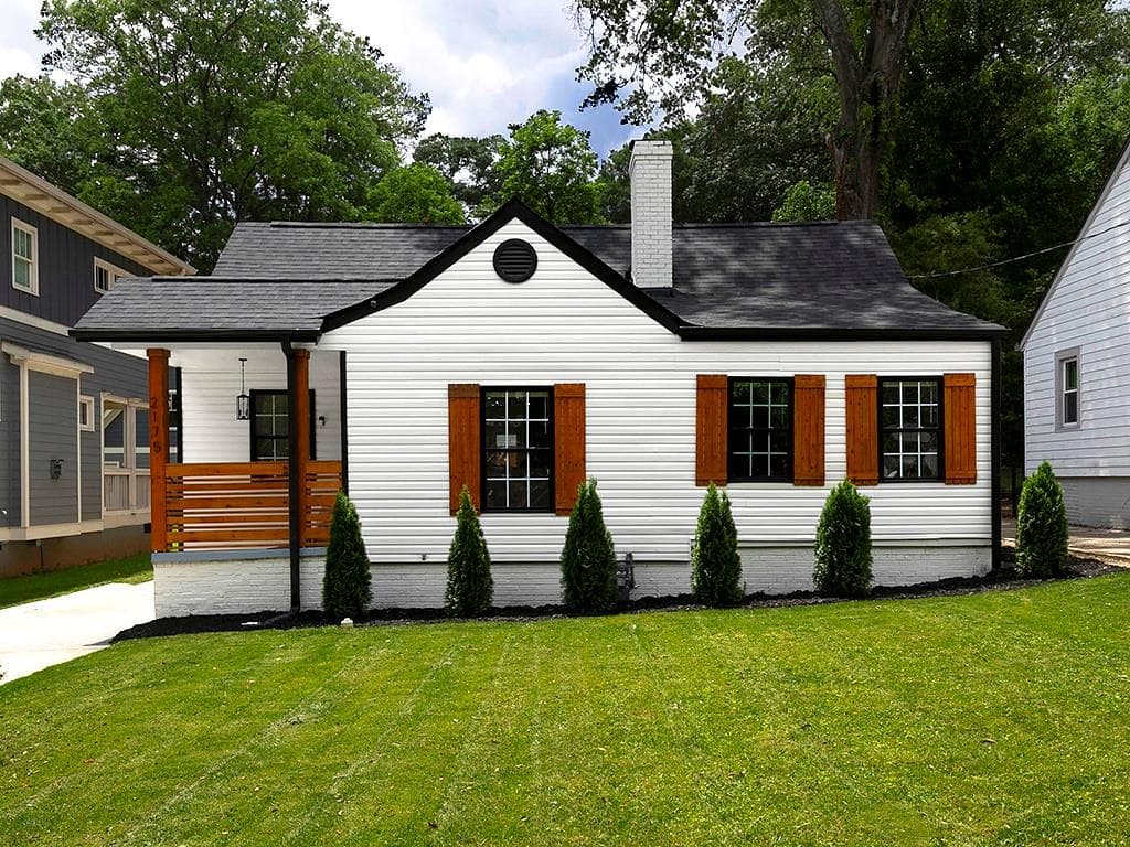3 bedroom, 2 bathroom, 1,498 sq ft single family residence sold at 2175 Hosea L Williams Drive, Atlanta, GA 30317