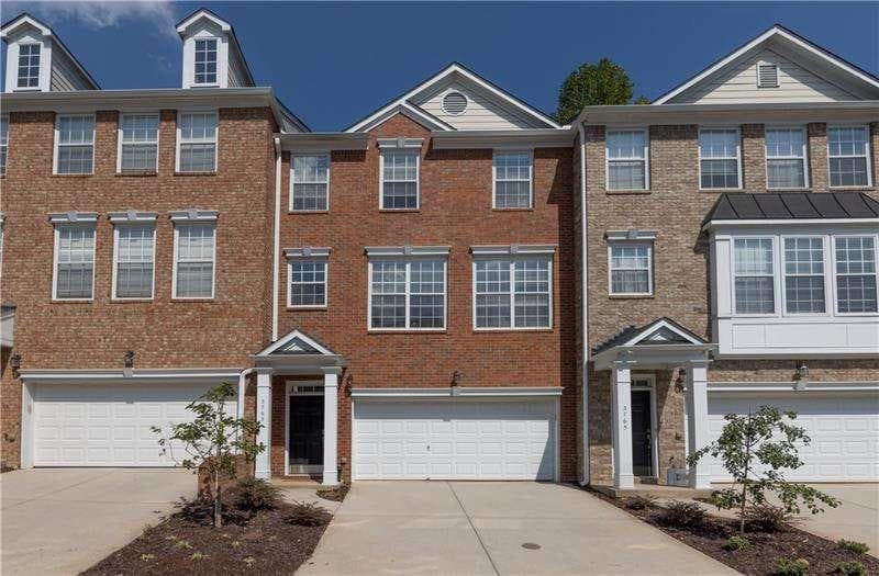 2 bedroom, 3 bathroom townhouse sold at 3763 Chattahoochee Summit Drive 3, Atlanta, GA 30339