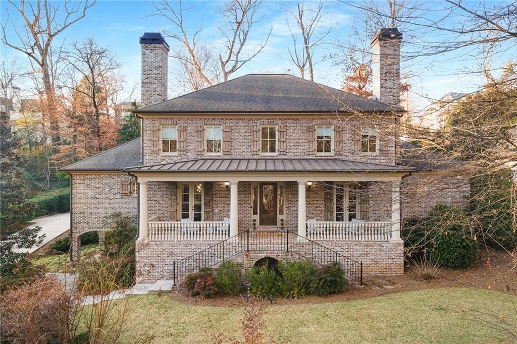 6 bedroom, 6 bathroom single family residence sold at 195 Worth Drive, Atlanta, GA 30327