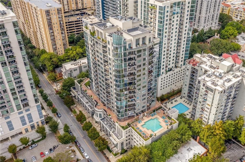 1 bedroom, 1 bathroom, 989 sq ft condominium sold at 222 12th Street 1701, Atlanta, GA 30309