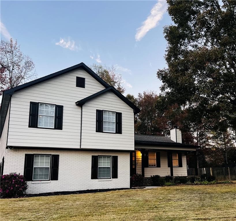 4 bedroom, 3 bathroom, 1,835 sq ft single family residence sold at 3308 Ivy Mill Court, Buford, GA 30519