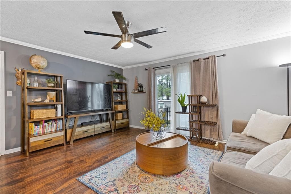 2 bedroom, 2 bathroom, 1,048 sq ft condominium sold at 725 DALRYMPLE Road 5C, Atlanta, GA 30328