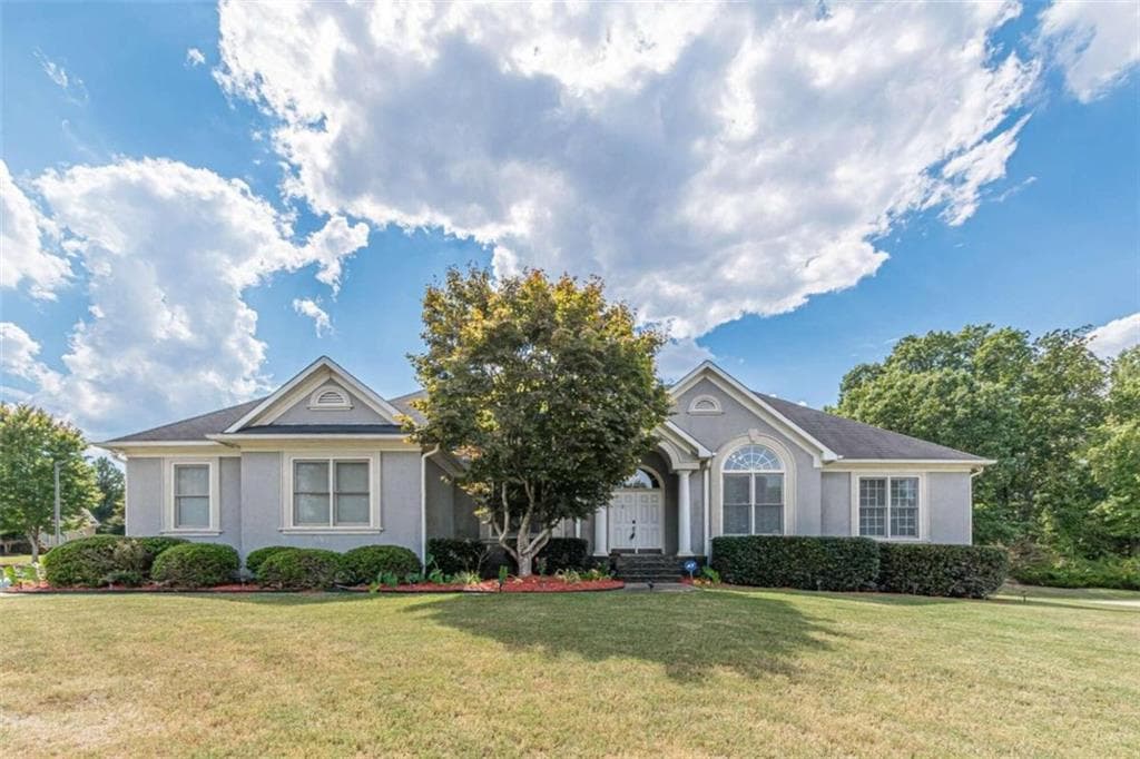 3 bedroom, 3 bathroom, 2,552 sq ft single family residence sold at 5170 Stone Croft Trail, Atlanta, GA 30331