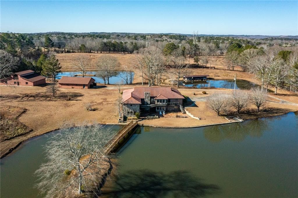 4 bedroom, 4 bathroom single family residence sold at 7108 Villa Rica Highway, Dallas, GA 30157
