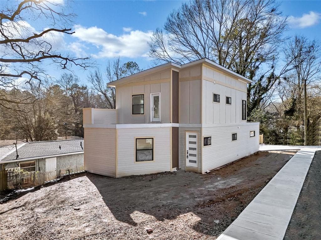 4 bedroom, 3 bathroom single family residence sold at 464 GLENDALE Road, Scottdale, GA 30079