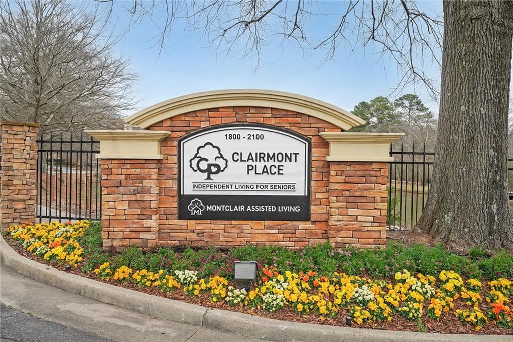 2 bedroom, 2 bathroom, 1,088 sq ft condominium sold at 1800 Clairmont Lake A420, Decatur, GA 30033
