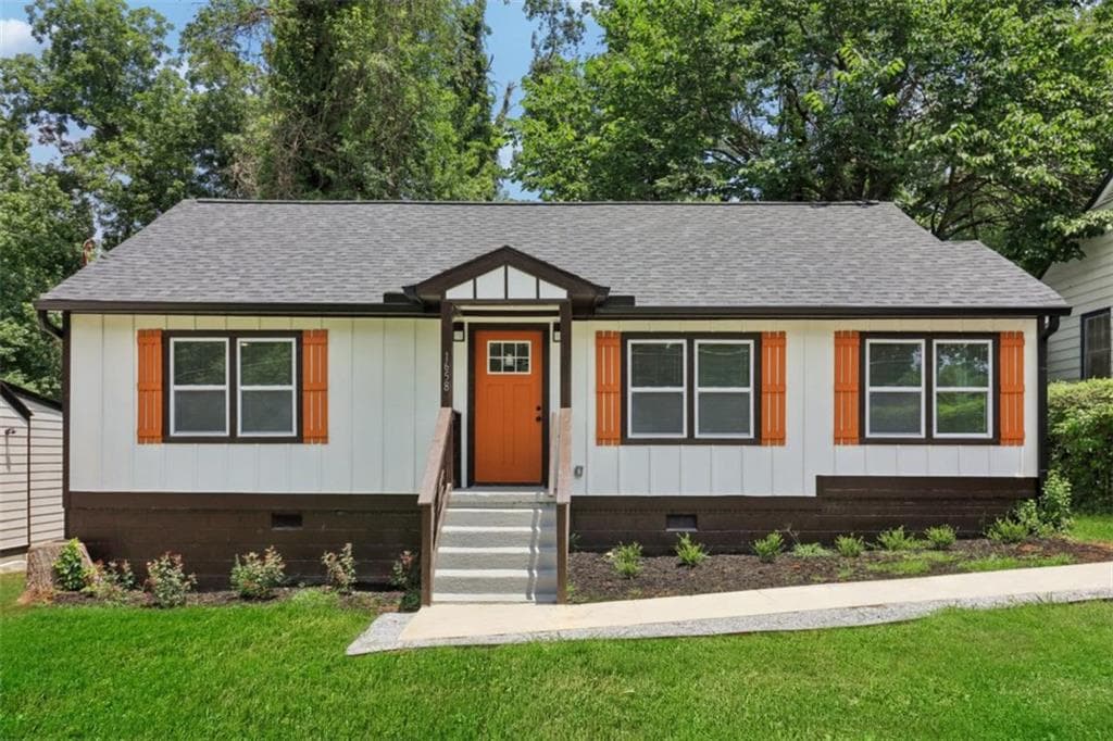 3 bedroom, 2 bathroom, 1,350 sq ft single family residence sold at 1658 Hadlock Street, Atlanta, GA 30311